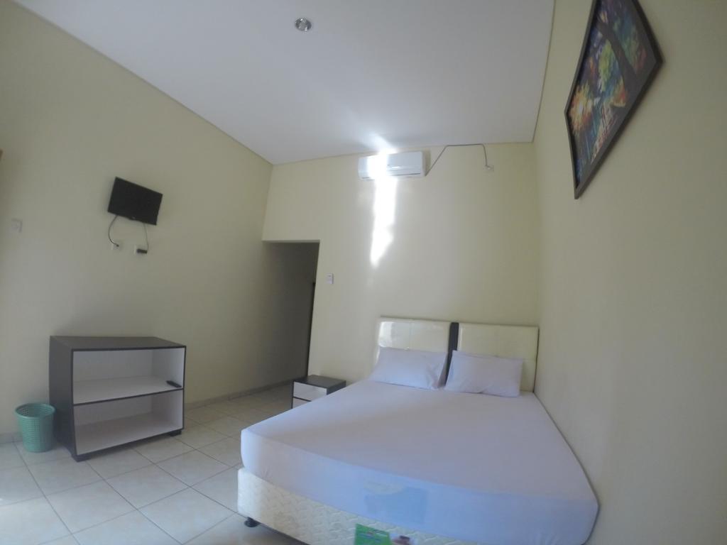 DeKa Homestay Mataram Eksteriør billede