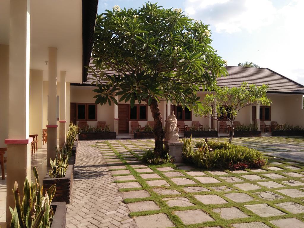 DeKa Homestay Mataram Eksteriør billede