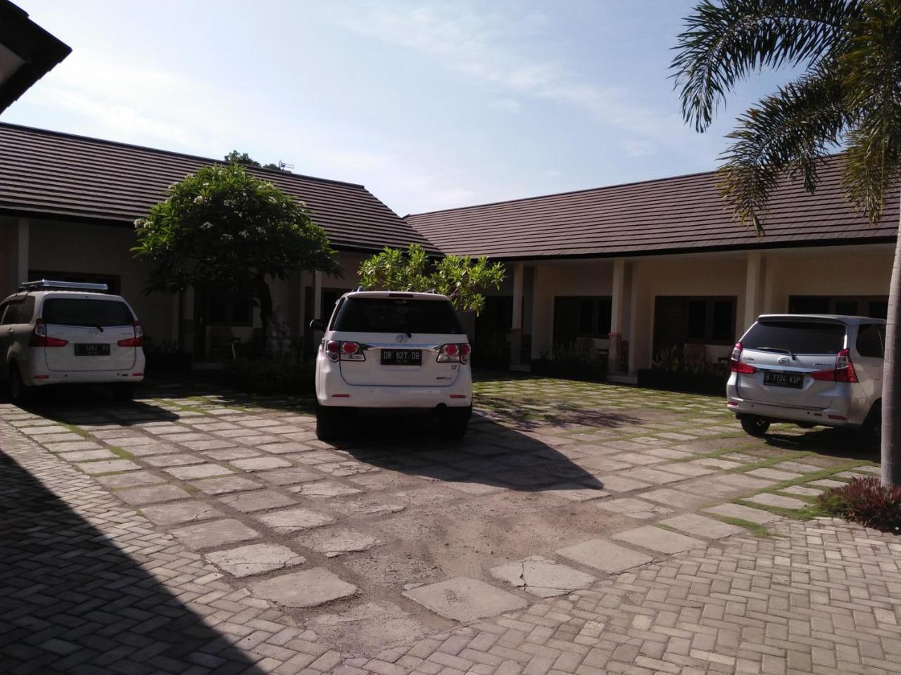 DeKa Homestay Mataram Eksteriør billede